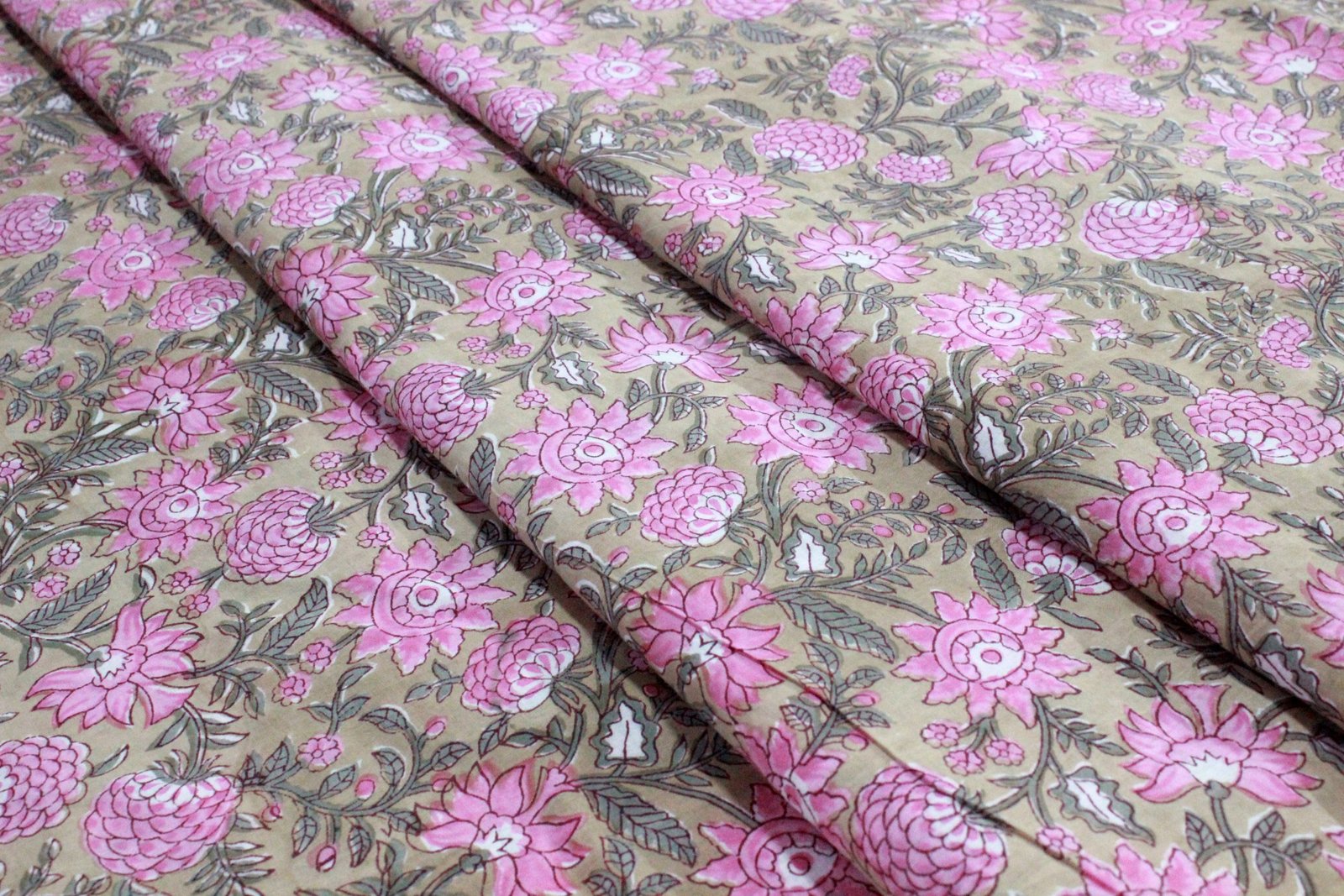 Elegant Floral Hand Block Printed Cotton Fabric HG-FB-1470 - Image 5
