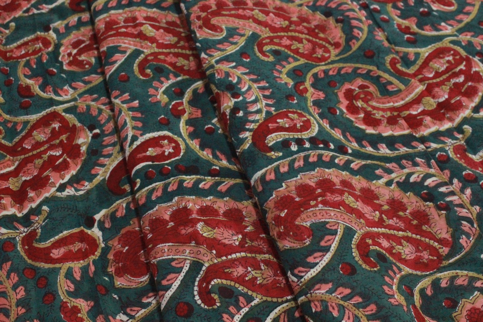 Handcrafted Indian Cotton Textile – Ethnic Design HG-FB-1471 - Image 3