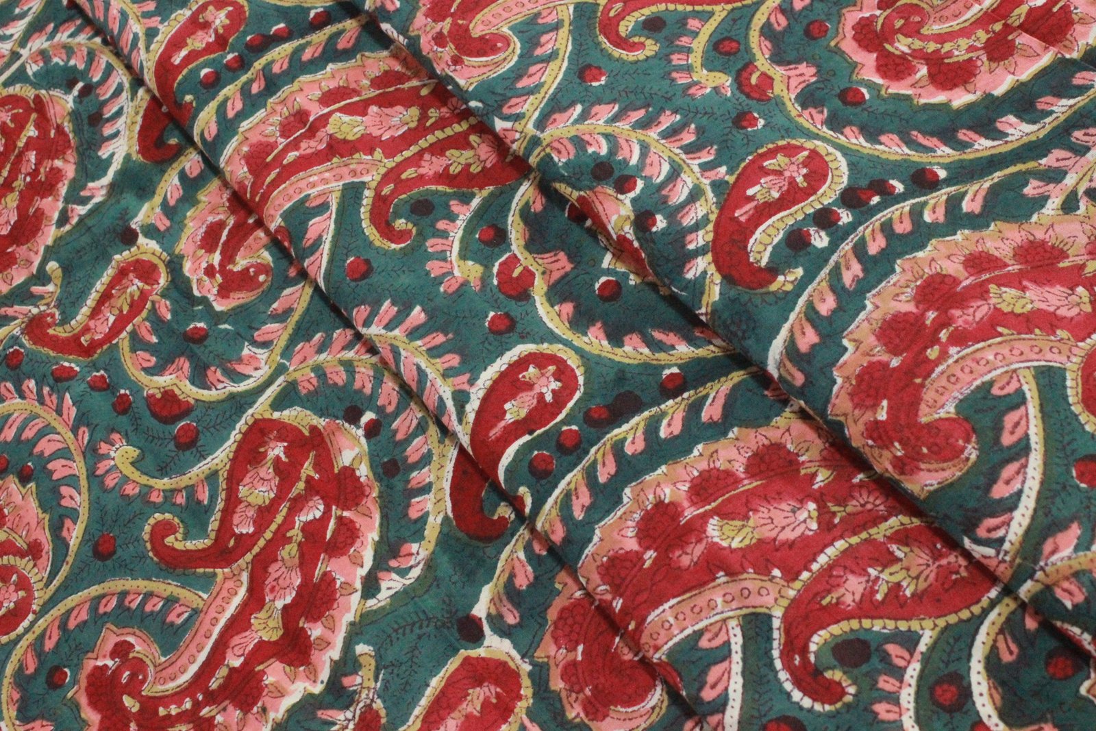 Handcrafted Indian Cotton Textile – Ethnic Design HG-FB-1471 - Image 5