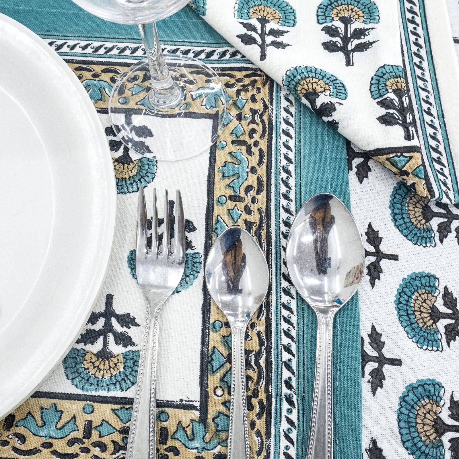 Hand Block Printed Cotton Round Table Cloth – Indian Floral Design HG-RTC-5002 - Image 3